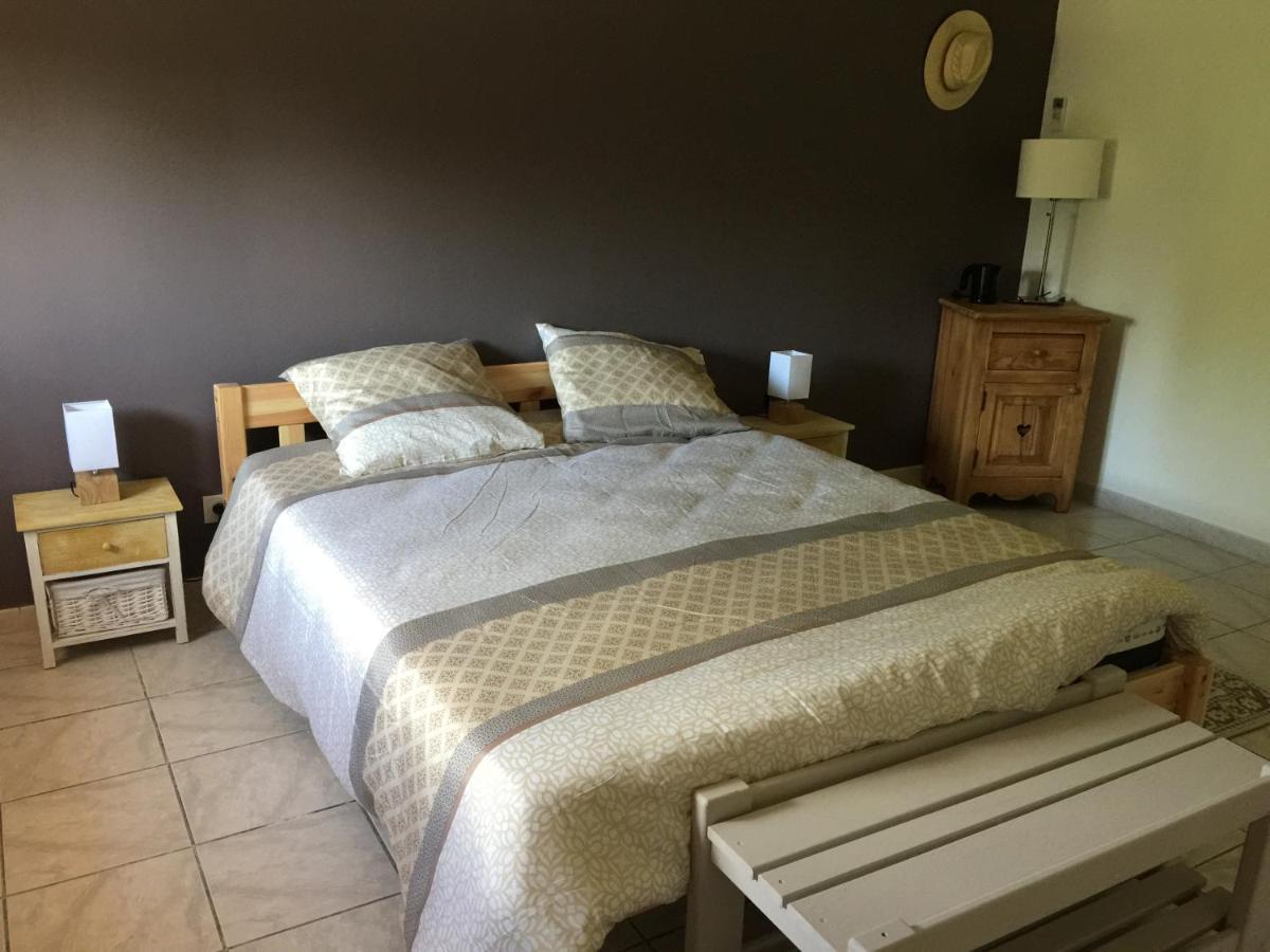 B&B Et Gite D'Ayran Saint-Quentin-la-Poterie Luaran gambar